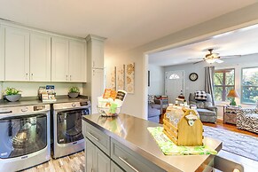 < 1 Mi to Dtwn: Pet-friendly Cabin in Murphy!