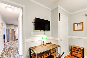 < 1 Mi to Dtwn: Pet-friendly Cabin in Murphy!