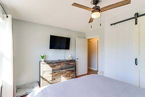 < 1 Mi to Dtwn: Pet-friendly Cabin in Murphy!