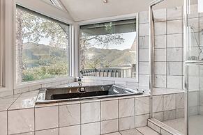 Group Getaway ~ 3 Mi to Bryson City!