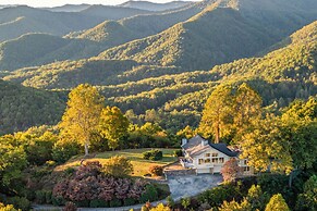 Group Getaway ~ 3 Mi to Bryson City!