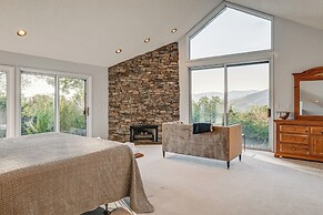 Group Getaway ~ 3 Mi to Bryson City!