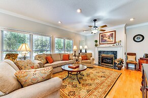 1 Mi to Dtwn: Home w/ Fire Pit & Deck in Hudson!