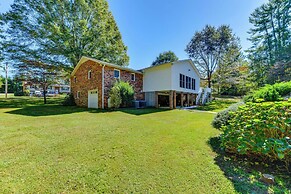 1 Mi to Dtwn: Home w/ Fire Pit & Deck in Hudson!