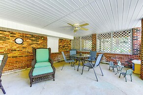 1 Mi to Dtwn: Home w/ Fire Pit & Deck in Hudson!
