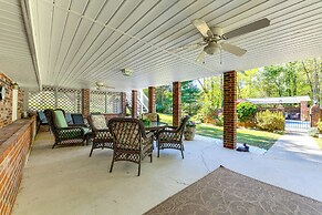 1 Mi to Dtwn: Home w/ Fire Pit & Deck in Hudson!