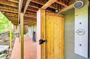 4 Mi to Cumberland River: Cabin w/ Deck & Fire Pit