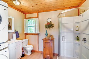 4 Mi to Cumberland River: Cabin w/ Deck & Fire Pit