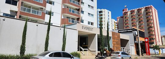 Everest Flat Service - HotFérias