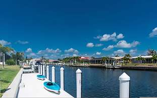 Villa Capri - Waterfront Luxury Home - Punta Gorda FL