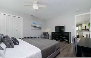 Villa Capri - Waterfront Luxury Home - Punta Gorda FL