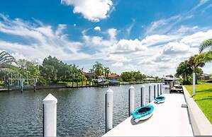 Villa Capri - Waterfront Luxury Home - Punta Gorda FL