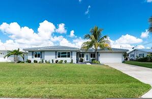 Villa Capri - Waterfront Luxury Home - Punta Gorda FL