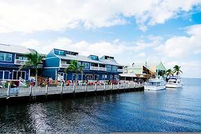 Villa Capri - Waterfront Luxury Home - Punta Gorda FL