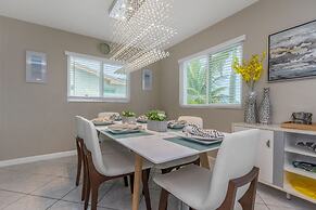 Villa Azule - Waterfront Luxury Home - Walk to Indian Rocks Beach FL