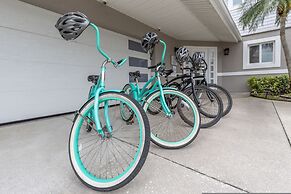 Villa Azule - Waterfront Luxury Home - Walk to Indian Rocks Beach FL