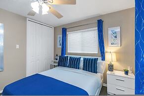 Villa Azule - Waterfront Luxury Home - Walk to Indian Rocks Beach FL