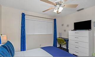 Villa Azule - Waterfront Luxury Home - Walk to Indian Rocks Beach FL