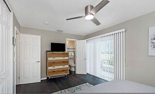 Villa Azule - Waterfront Luxury Home - Walk to Indian Rocks Beach FL