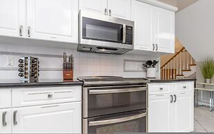 Villa Azule - Waterfront Luxury Home - Walk to Indian Rocks Beach FL