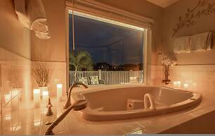 Villa Azule - Waterfront Luxury Home - Walk to Indian Rocks Beach FL