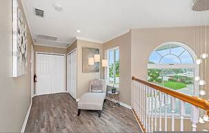 Villa Azule - Waterfront Luxury Home - Walk to Indian Rocks Beach FL