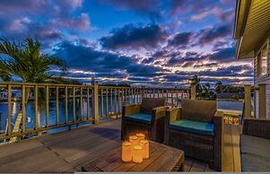 Villa Azule - Waterfront Luxury Home - Walk to Indian Rocks Beach FL