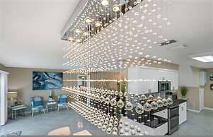 Villa Azule - Waterfront Luxury Home - Walk to Indian Rocks Beach FL