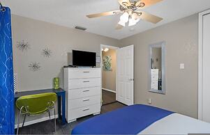 Villa Azule - Waterfront Luxury Home - Walk to Indian Rocks Beach FL