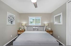 Villa Azule - Waterfront Luxury Home - Walk to Indian Rocks Beach FL