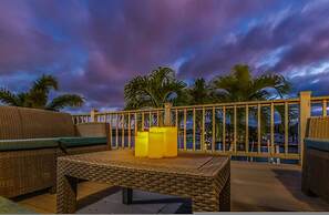 Villa Azule - Waterfront Luxury Home - Walk to Indian Rocks Beach FL