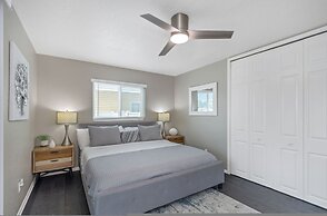 Villa Azule - Waterfront Luxury Home - Walk to Indian Rocks Beach FL