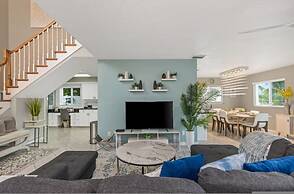 Villa Azule - Waterfront Luxury Home - Walk to Indian Rocks Beach FL