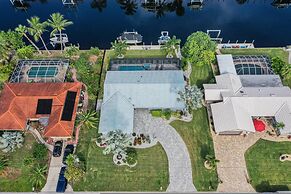 Villa Tranquility - Waterfront Luxury Home in Punta Gorda FL