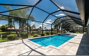 Villa Tranquility - Waterfront Luxury Home in Punta Gorda FL