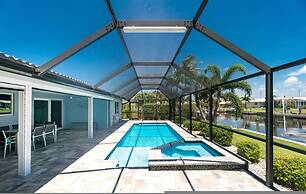 Villa Tranquility - Waterfront Luxury Home in Punta Gorda FL
