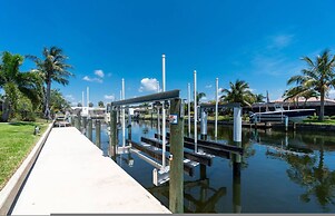 Villa Tranquility - Waterfront Luxury Home in Punta Gorda FL