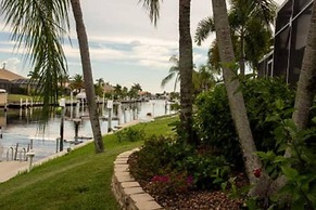 Villa Hibiscus - Waterfront Luxury Home - Punta Gorda FL