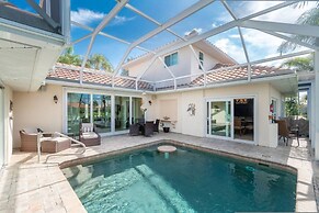 Villa Hibiscus - Waterfront Luxury Home - Punta Gorda FL