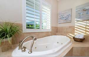 Villa Hibiscus - Waterfront Luxury Home - Punta Gorda FL