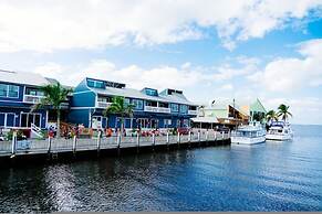 Villa Hibiscus - Waterfront Luxury Home - Punta Gorda FL