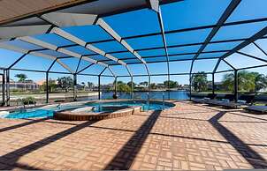 Villa Tropical - Waterfront Luxury Home in Punta Gorda FL