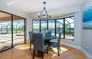 Villa Tropical - Waterfront Luxury Home in Punta Gorda FL
