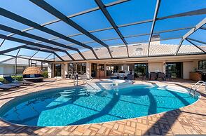 Villa Tropical - Waterfront Luxury Home in Punta Gorda FL