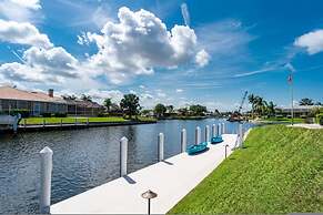 Villa Tropical - Waterfront Luxury Home in Punta Gorda FL