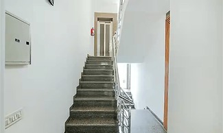 Hotel Divine Residency