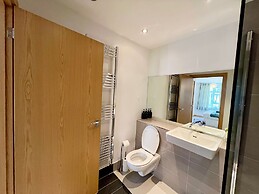 2br&2ba-balcony-freeparking-fastwifi-kingbed