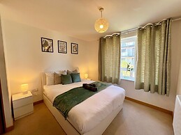 2br&2ba-balcony-freeparking-fastwifi-kingbed