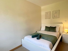2br&2ba-balcony-freeparking-fastwifi-kingbed
