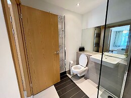 2br&2ba-balcony-freeparking-fastwifi-kingbed